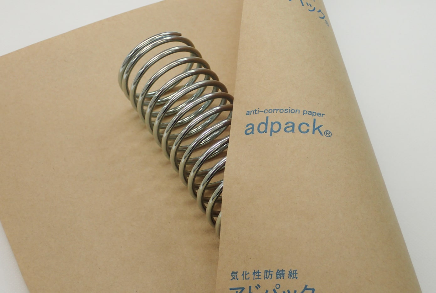 アドパックS（鉄・非鉄金属共用含浸タイプ）|金属製品の錆止めに効果的